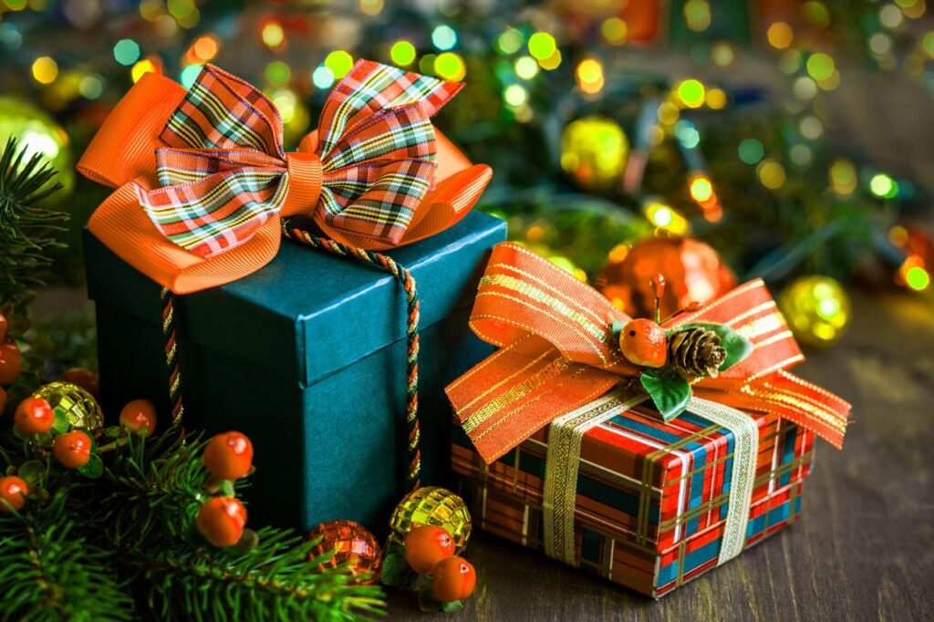 Selecting the perfect New Year's gift for a loved one involves considering their preferences, interests, and the nature of your relationship. 