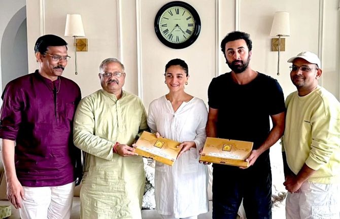 Bollywood Stars Ranbir Kapoor and Alia Bhatt Extend Gracious Acceptance of Invitations to Ayodhya